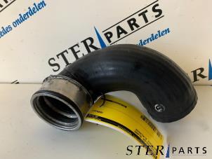 Gebruikte Intercooler Slang Mercedes E (W210) 2.2 E-200 CDI 16V Prijs € 12,50 Margeregeling aangeboden door Sterparts Mercedes specialist