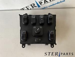 Nieuwe Schakelaar Elektrisch Raam Mercedes ML I (163) 270 2.7 CDI 20V Prijs € 120,94 Inclusief btw aangeboden door Sterparts Mercedes specialist