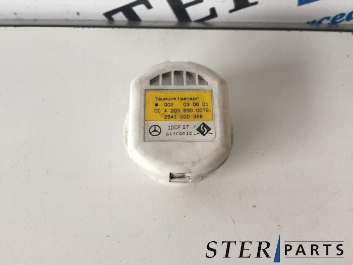 Gebruikte Sensor Temperatuur binnen Mercedes E (W211) 2.2 E-200 CDI 16V Prijs € 14,95 Margeregeling aangeboden door Sterparts Mercedes specialist