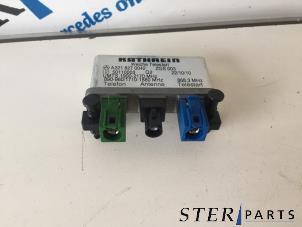 Gebruikte Antenne Versterker Mercedes E Estate (S212) E-250 CDI 16V BlueEfficiency 4-Matic Prijs € 29,95 Margeregeling aangeboden door Sterparts Mercedes specialist