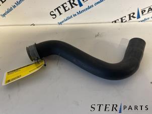 Gebruikte Radiateurslang Mercedes Sprinter 3,5t (906.73) 314 CDI 16V Prijs € 18,15 Inclusief btw aangeboden door Sterparts Mercedes specialist