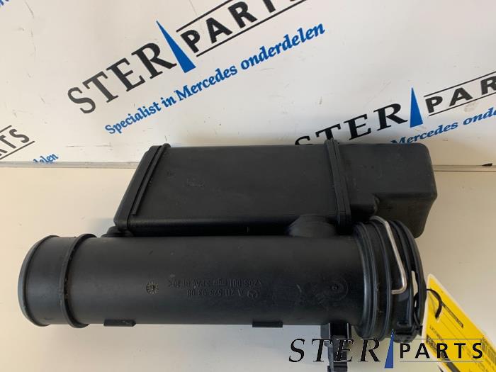 Gebruikte Intercooler Buis Mercedes E (W211) 2.2 E-200 CDI 16V Prijs € 20,00 Margeregeling aangeboden door Sterparts Mercedes specialist