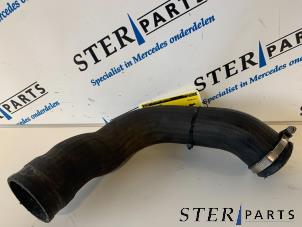 Gebruikte Intercooler Slang Mercedes Vito (639.7) 2.2 115 CDI 16V Prijs € 18,09 Inclusief btw aangeboden door Sterparts Mercedes specialist