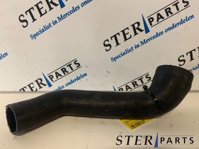 Gebruikte Intercooler Slang Mercedes A (W168) 1.7 A-160 CDI 16V Prijs € 15,00 Margeregeling aangeboden door Sterparts Mercedes specialist