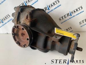 Gebruikte Differentieel achter Mercedes S (W220) 4.0 S-400 CDI V8 32V Prijs € 125,00 Margeregeling aangeboden door Sterparts Mercedes specialist