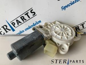 Gebruikte Motor electrisch raam Mercedes E (W211) 2.2 E-200 CDI 16V Prijs € 19,50 Margeregeling aangeboden door Sterparts Mercedes specialist