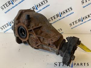 Gebruikte Differentieel achter Mercedes C Combi (S203) 1.8 C-200K 16V Prijs € 145,00 Margeregeling aangeboden door Sterparts Mercedes specialist