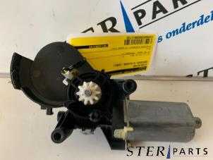 Gebruikte Stoelmotor Mercedes E (W211) 2.2 E-200 CDI 16V Prijs € 24,95 Margeregeling aangeboden door Sterparts Mercedes specialist