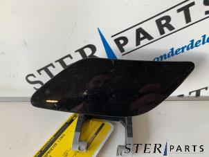 Gebruikte Afdekkap koplampsproeier links Mercedes CL (216) 4.7 CL-500 V8 32V 4-Matic Prijs € 9,50 Margeregeling aangeboden door Sterparts Mercedes specialist