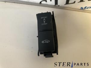 Gebruikte Schakelaar Mercedes E (W212) E-200 CGI 16V BlueEfficiency Prijs € 19,95 Margeregeling aangeboden door Sterparts Mercedes specialist