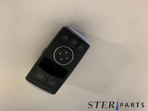 Gebruikte Schakelaar Elektrisch Raam Mercedes C (C204) 1.8 C-200 CGI 16V BlueEfficiency Prijs € 54,95 Margeregeling aangeboden door Sterparts Mercedes specialist