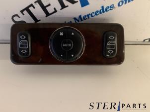 Gebruikte Schakelaar Elektrisch Raam Mercedes ML I (163) 2.7 270 CDI 20V Prijs € 29,95 Margeregeling aangeboden door Sterparts Mercedes specialist