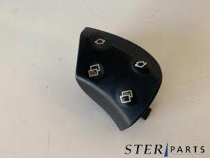 Gebruikte Schakelaar stuurbediening Mercedes C (W203) 2.2 C-200 CDI 16V Prijs € 24,95 Margeregeling aangeboden door Sterparts Mercedes specialist