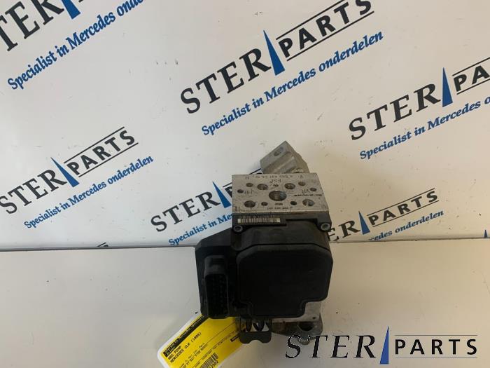 Gebruikte ABS Pomp Mercedes CLK (C208) 3.2 320 V6 18V Prijs € 89,50 Margeregeling aangeboden door Sterparts Mercedes specialist