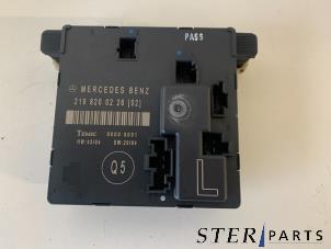 Gebruikte Centrale Deurvergrendelings Module Mercedes CLS (C219) 320 CDI 24V Prijs € 29,95 Margeregeling aangeboden door Sterparts Mercedes specialist