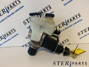 Gebruikte Hoofdremcilinder Mercedes E Combi (S211) 3.2 E-320 CDI 24V Prijs € 74,50 Margeregeling aangeboden door Sterparts Mercedes specialist