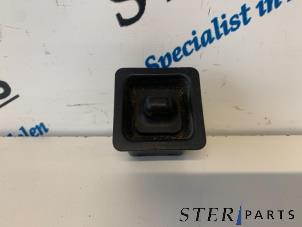 Gebruikte Spiegel Schakelaar Mercedes S (W126) 280 SE,SEL Prijs € 9,95 Margeregeling aangeboden door Sterparts Mercedes specialist