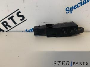 Gebruikte Airbag Sensor Mercedes E (W211) 3.0 E-320 CDI 24V Prijs € 24,95 Margeregeling aangeboden door Sterparts Mercedes specialist