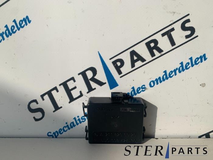 Gebruikte Regensensor Mercedes E (W211) 2.2 E-200 CDI 16V Prijs € 19,95 Margeregeling aangeboden door Sterparts Mercedes specialist