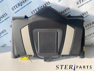 Gebruikte Luchtfilterhuis Mercedes E (C207) E-350 CGI V6 24V Prijs € 145,00 Margeregeling aangeboden door Sterparts Mercedes specialist