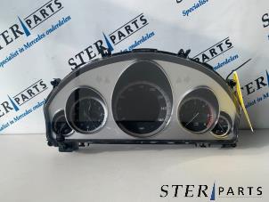 Gebruikte Cockpit Mercedes E (C207) E-350 CDI V6 24V Prijs € 75,00 Margeregeling aangeboden door Sterparts Mercedes specialist