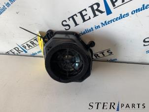 Gebruikte Luidspreker Mercedes E (C207) E-350 CDI V6 24V Prijs € 24,95 Margeregeling aangeboden door Sterparts Mercedes specialist