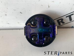 Gebruikte Sensor regen Mercedes E (C207) E-350 CDI V6 24V Prijs € 19,95 Margeregeling aangeboden door Sterparts Mercedes specialist