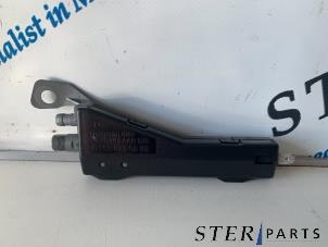 Gebruikte Antenne Versterker Mercedes A (W168) 1.4 A-140 Prijs € 7,50 Margeregeling aangeboden door Sterparts Mercedes specialist