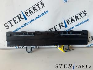 Gebruikte Antenne Versterker Mercedes S (W221) 3.0 S-320 CDI 24V Prijs € 44,95 Margeregeling aangeboden door Sterparts Mercedes specialist