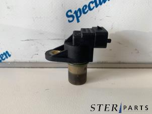 Gebruikte Nokkenas Sensor Mercedes E (W210) 2.2 E-200 CDI 16V Prijs € 19,95 Margeregeling aangeboden door Sterparts Mercedes specialist