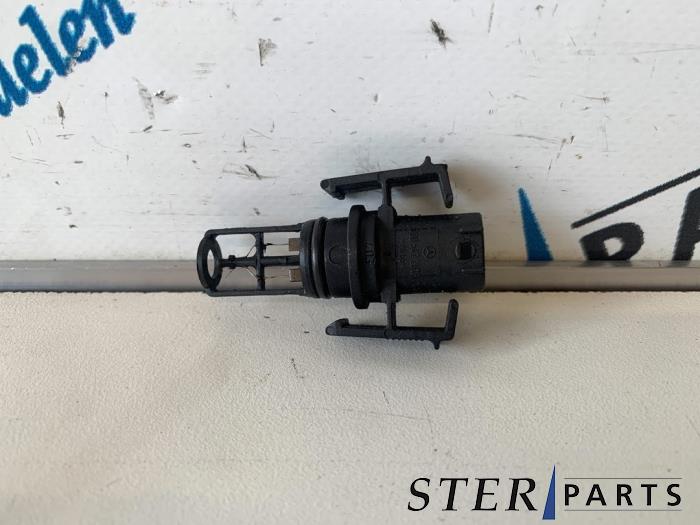 Gebruikte Temperatuursensor Motor Mercedes C (W202) 1.8 C-180 16V Prijs € 7,50 Margeregeling aangeboden door Sterparts Mercedes specialist