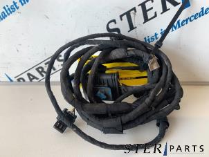 Gebruikte PDC kabelboom Mercedes S (W221) 3.0 S-320 CDI 24V 4-Matic Prijs € 49,50 Margeregeling aangeboden door Sterparts Mercedes specialist