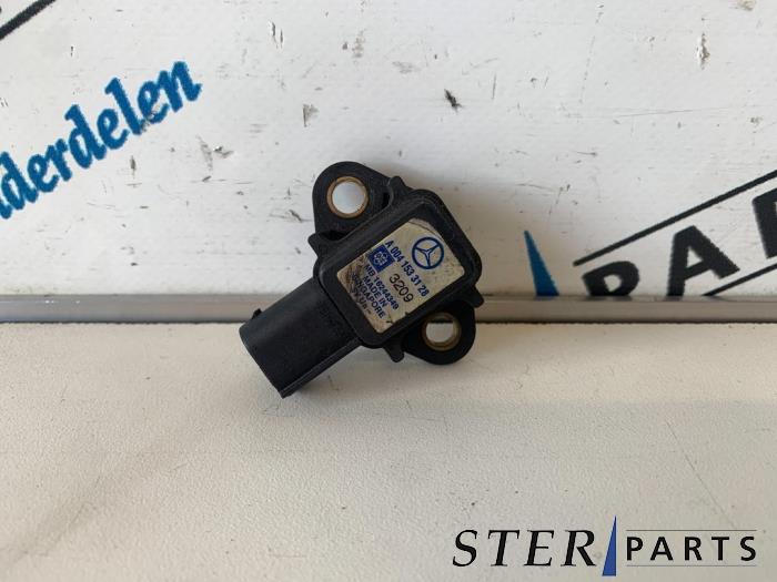 Gebruikte Sensor map (inlaatspruitstuk) Mercedes E (W211) 3.2 E-320 CDI 24V Prijs € 14,95 Margeregeling aangeboden door Sterparts Mercedes specialist