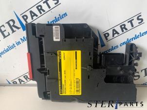 Gebruikte Zekeringkast Mercedes E (C207) E-350 CDI V6 24V Prijs € 69,50 Margeregeling aangeboden door Sterparts Mercedes specialist