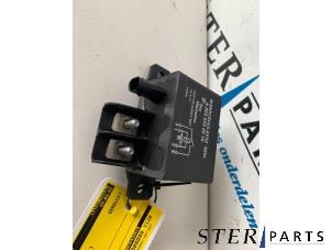 Gebruikte Relais Mercedes C (W204) 2.2 C-200 CDI 16V BlueEFFICIENCY Prijs € 14,95 Margeregeling aangeboden door Sterparts Mercedes specialist