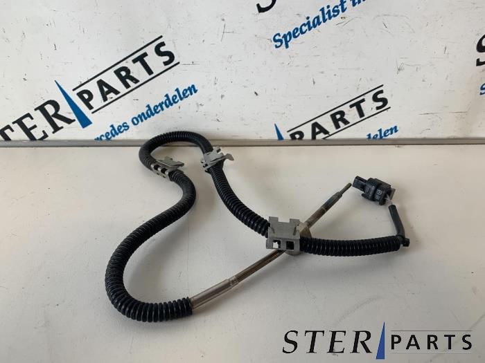 Gebruikte Uitlaat temperatuursensor Mercedes C (W205) C-300 2.0 Turbo 16V Prijs € 29,50 Margeregeling aangeboden door Sterparts Mercedes specialist