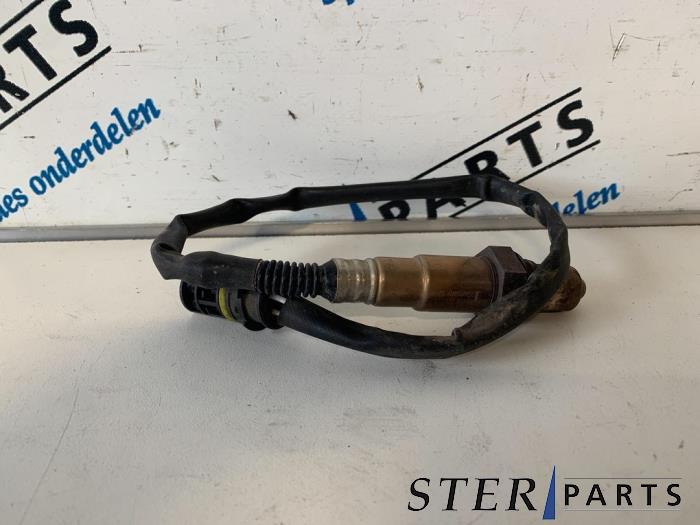 Lambda Sonde van een Mercedes-Benz SL (R230) 3.7 SL-350 V6 18V 2004