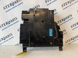 Gebruikte Subwoofer Mercedes ML I (163) 400 4.0 CDI V8 32V Prijs € 75,00 Margeregeling aangeboden door Sterparts Mercedes specialist