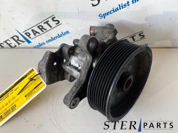 Gebruikte Servopomp Mercedes S (W221) 3.0 S-320 CDI 24V Prijs € 125,00 Margeregeling aangeboden door Sterparts Mercedes specialist
