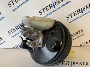 Gebruikte Rembooster Mercedes S (W221) 3.0 S-320 CDI 24V Prijs € 124,50 Margeregeling aangeboden door Sterparts Mercedes specialist