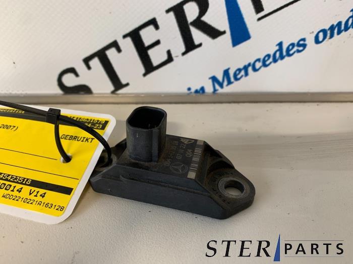 Snelheid Sensor van een Mercedes-Benz S (W221) 3.0 S-320 CDI 24V 2007