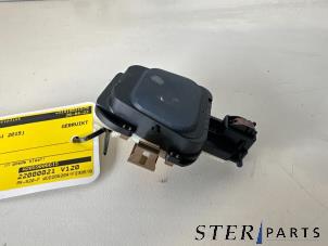 Gebruikte Regensensor Mercedes C Estate (S205) C-220 CDI BlueTEC, C-220 d 2.2 16V Prijs € 19,95 Margeregeling aangeboden door Sterparts Mercedes specialist