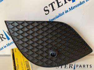 Gebruikte Bumper Rooster Mercedes C Estate (S205) C-220 CDI BlueTEC, C-220 d 2.2 16V Prijs € 12,95 Margeregeling aangeboden door Sterparts Mercedes specialist
