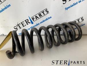 Gebruikte Schroefveer achter Mercedes E (W210) 2.0 E-200 16V Prijs € 19,95 Margeregeling aangeboden door Sterparts Mercedes specialist