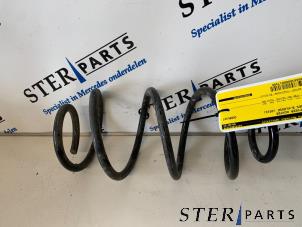 Gebruikte Veerschroef achter Mercedes B (W246) 1.8 B-180 CDI BlueEFFICIENCY 16V Prijs € 24,95 Margeregeling aangeboden door Sterparts Mercedes specialist