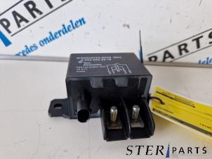 Gebruikte Relais Mercedes C Estate (S204) 2.2 C-180 CDI 16V BlueEFFICIENCY Prijs € 14,95 Margeregeling aangeboden door Sterparts Mercedes specialist