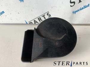 Gebruikte Toeter Mercedes C (W202) 1.8 C-180 16V Prijs € 15,00 Margeregeling aangeboden door Sterparts Mercedes specialist