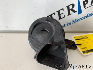 Gebruikte Claxon Mercedes R (W251) 3.0 320 CDI 24V 4-Matic Prijs € 24,95 Margeregeling aangeboden door Sterparts Mercedes specialist