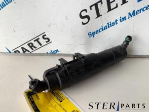 Gebruikte Koplampsproeier pomp Mercedes R (W251) 3.0 320 CDI 24V 4-Matic Prijs € 24,95 Margeregeling aangeboden door Sterparts Mercedes specialist