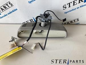 Gebruikte Binnenspiegel Mercedes R (W251) 3.0 320 CDI 24V 4-Matic Prijs € 34,95 Margeregeling aangeboden door Sterparts Mercedes specialist